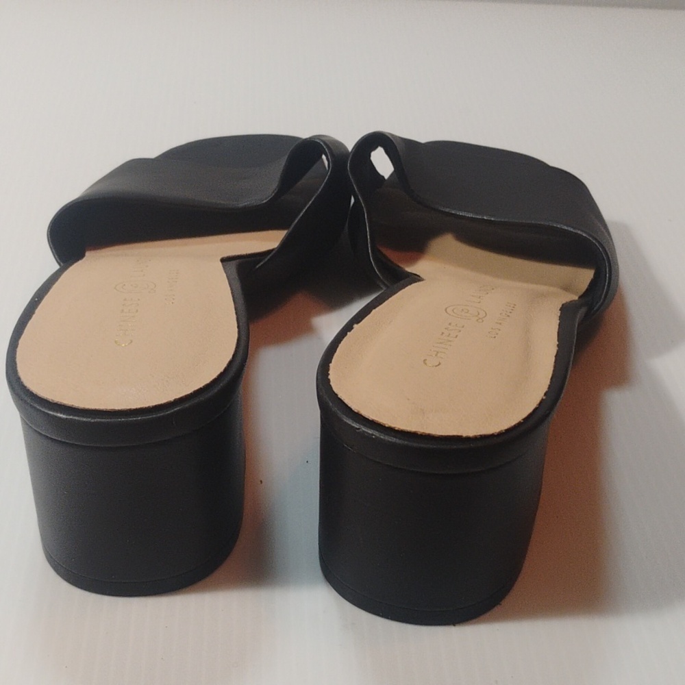Chinese Laundry Love Song Slide Sandals in black. Size 9 Like New - Picture 7 of 7